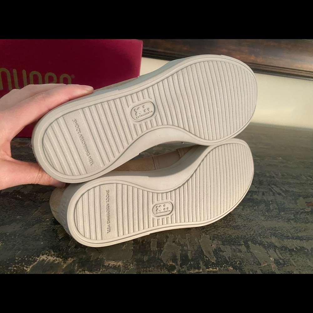 - Authentic “Randie” Munro!! View 2